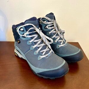 Teva Grandview Gore-Tex Hiking Boots